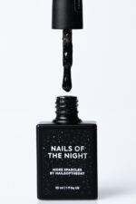 NAILSOFTHENIGHT Deniels gel polish (Μαύρο με χρυσόσκονη GLITTER) - Image 3